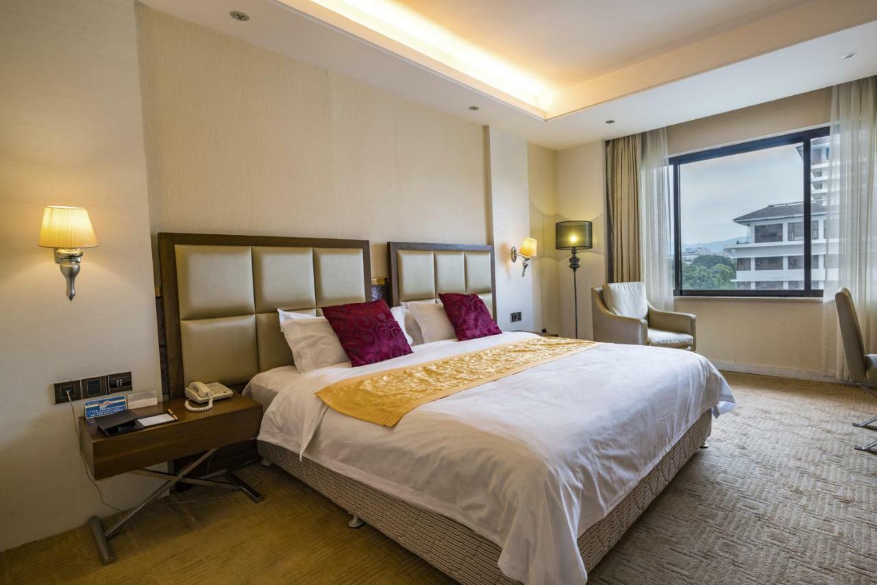 Guilin Ronghu Hotel Habitación foto